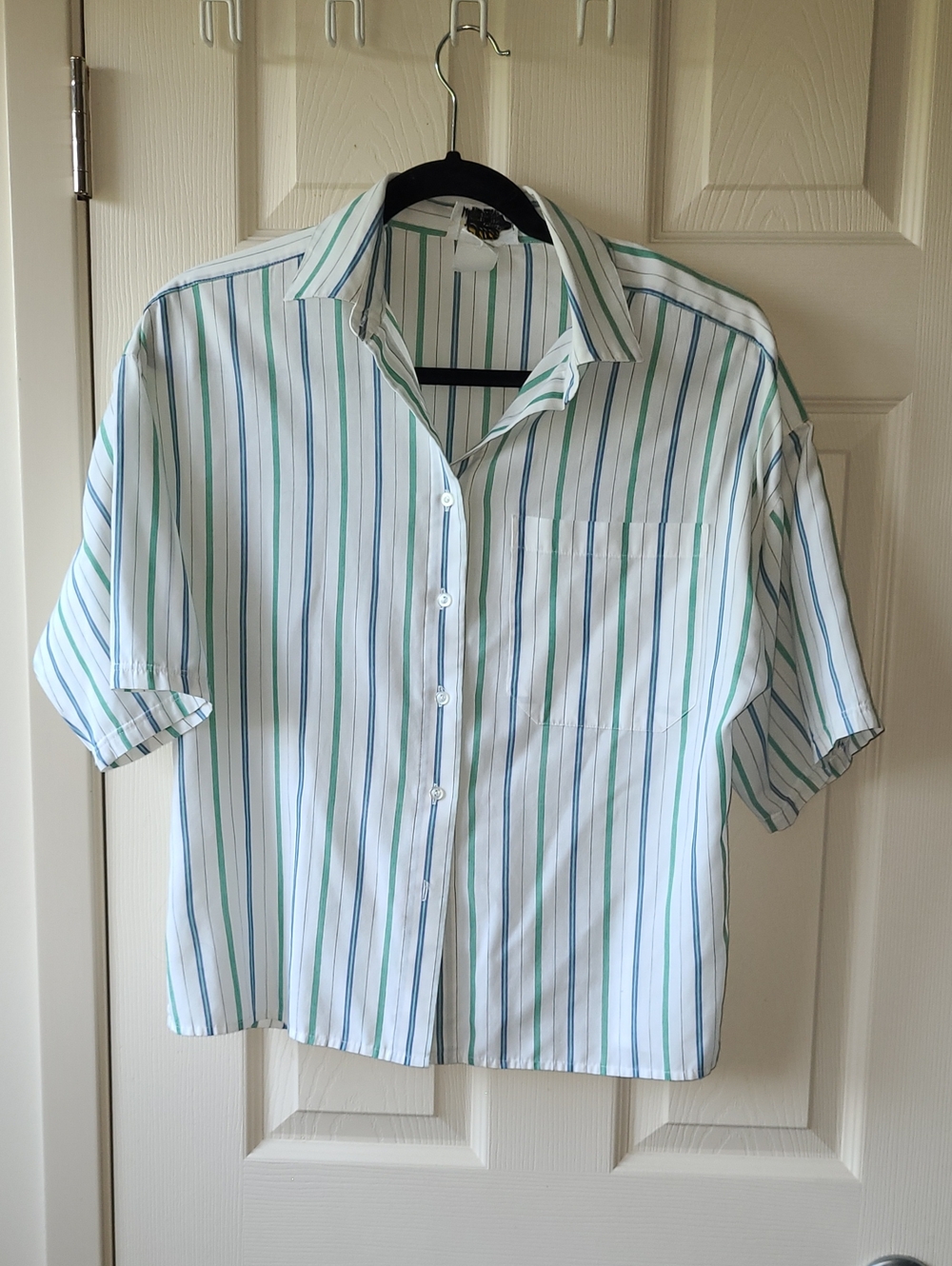 COTTON Vintage Casual Cropped Short-Sleeve Button-Down White. Blue Green Stripes